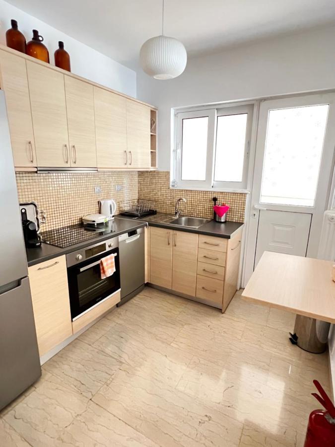 Peaceful Apartment By Flisvos Marina By Athenian Homes Kültér fotó